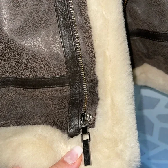 Leather and fur moto jacket - Picture 4 of 10